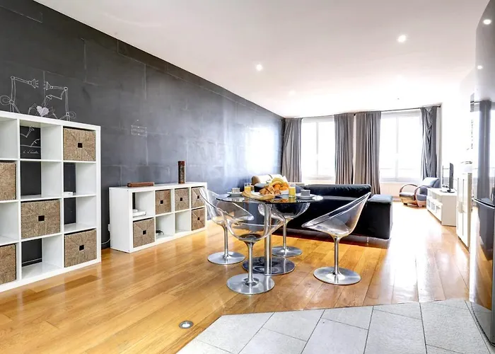 Rue Montorgueil Quarter Private Apartment